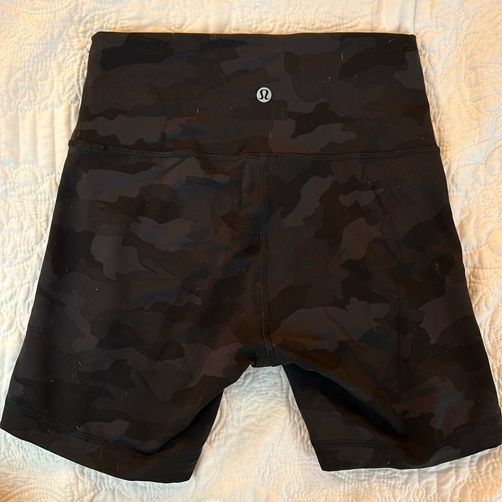 Wunder Train Short 6” in Camo